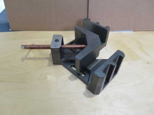 WMT KM 100 Angle Vise 2 pcs.