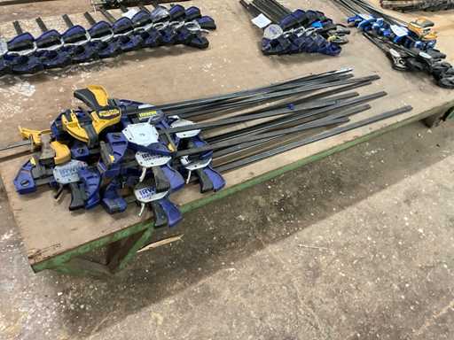 Varias abrazaderas (12x)