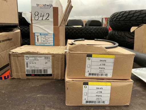 Bulloni, dadi e rondelle del lotto