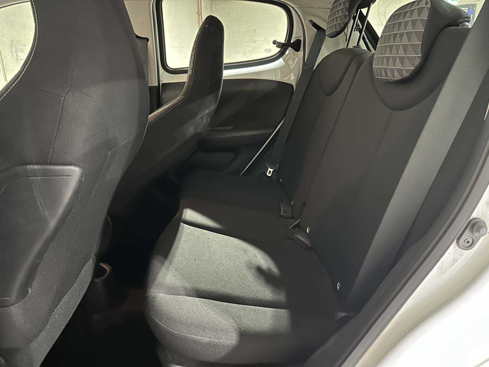 Peugeot 108 1.0 e-VTi Active 72pk 2021 (Origineel-NL), N-569-KN