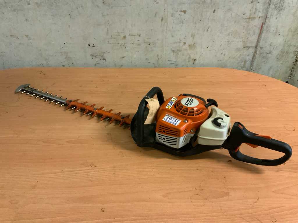 Stihl hs82t deals hedge trimmer price