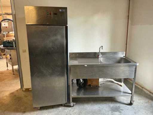 ISA-Kühlschrank mit Waschbecken
