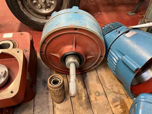 DeMag reduktie P23 en holle as P23/p400