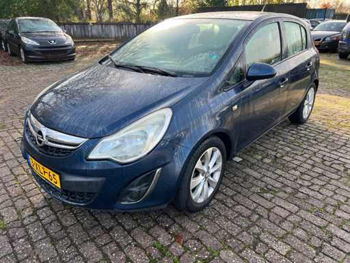 Opel Corsa 1.2-16V Cosmo, 3-XLF-65