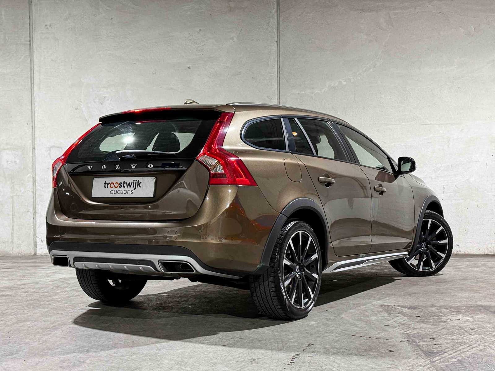 Volvo V60 Cross Country 2.0 D3 Polar+ 150hp 2017, PT-351-G