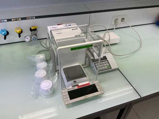 Mettler AT400 Balance