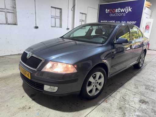 Skoda - Octavia - 1.6 Ambiente Bns - 13-HBP-4
