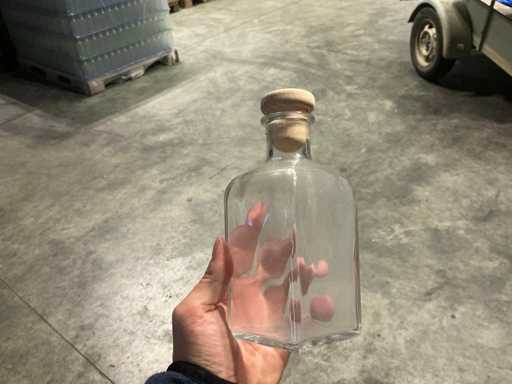 Spirits bottle with cork caps (1000x)