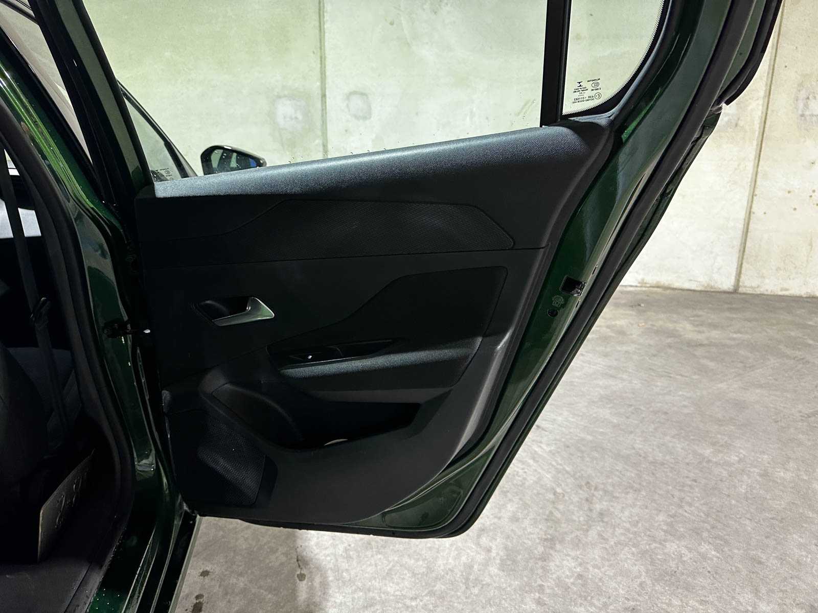 Peugeot 308 1.2 PureTech Active Pack Business 131pk 2023 (Origineel-NL + 1e Eigenaar), S-888-VR