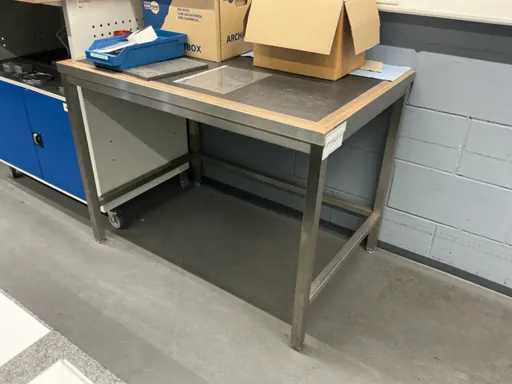 Roestvrijstalen werktafel