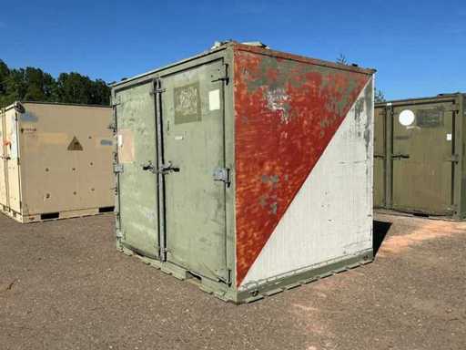 Container al armatei