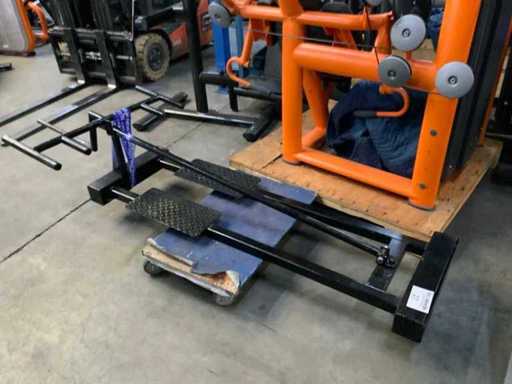 First Class standing row Krachtstation