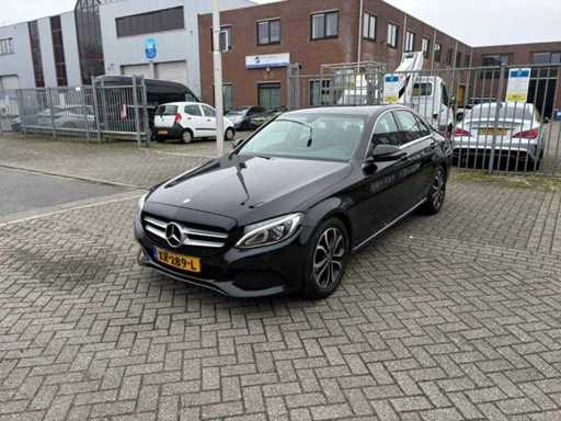 Car auction in Delft
