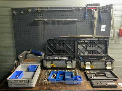 Outils avec support mural