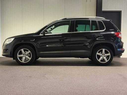 Volkswagen - Tiguan - 1.4 TSI Sport&Style 2010 J-457-JB iaw