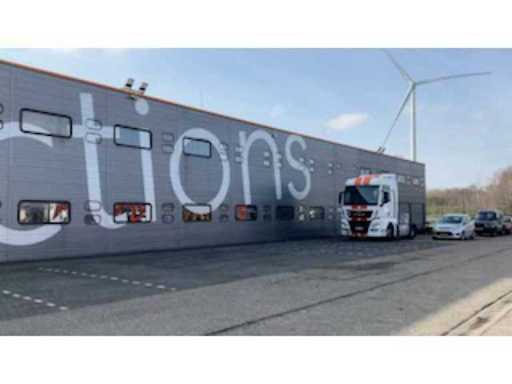 e8e595a4-cb85-450f-869c-c2fae7c21669.mp4