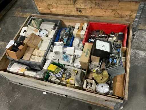 Série de différentes pièces détachées