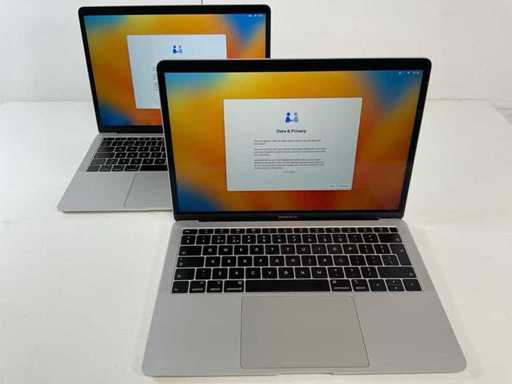Apple MacBook Air 13,3", Core(TM) i5 8. generacji, 8 GB RAM, 500 GB SSD Laptopy (2x)
