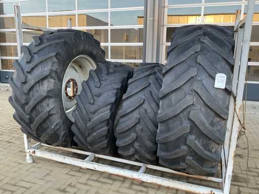 Trelleborg TM800 & BKT Agrimax Wheel set