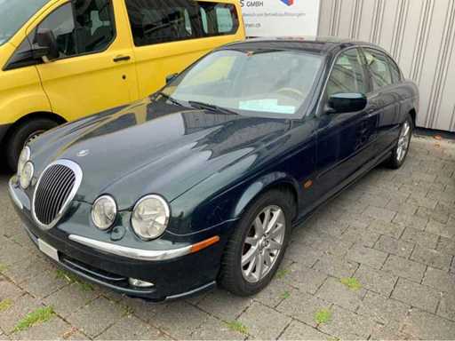 1999 Jaguar S-Type 3.0 L V6 Car