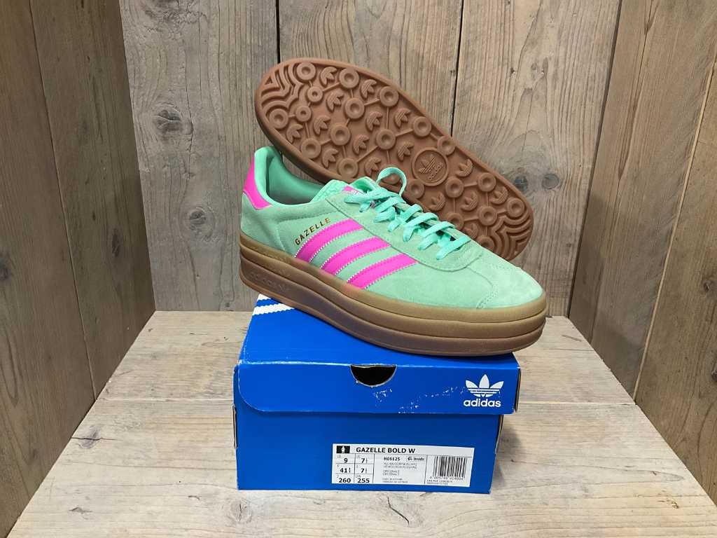 Adidas gazelle best sale size 3