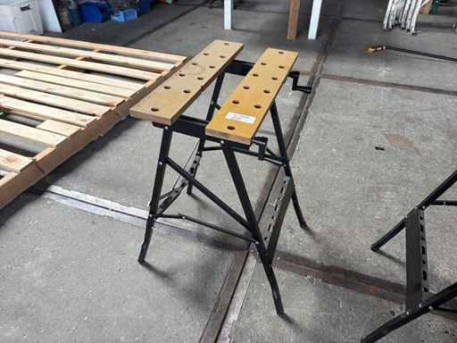 Foldable workbench / workmate