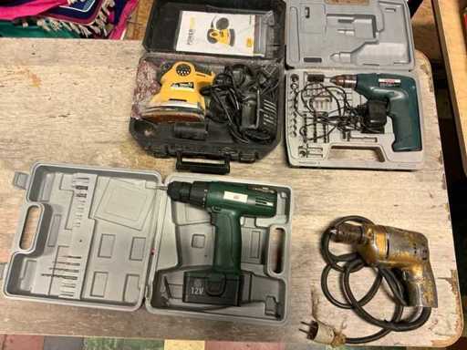 Various contractor equipment (4x)