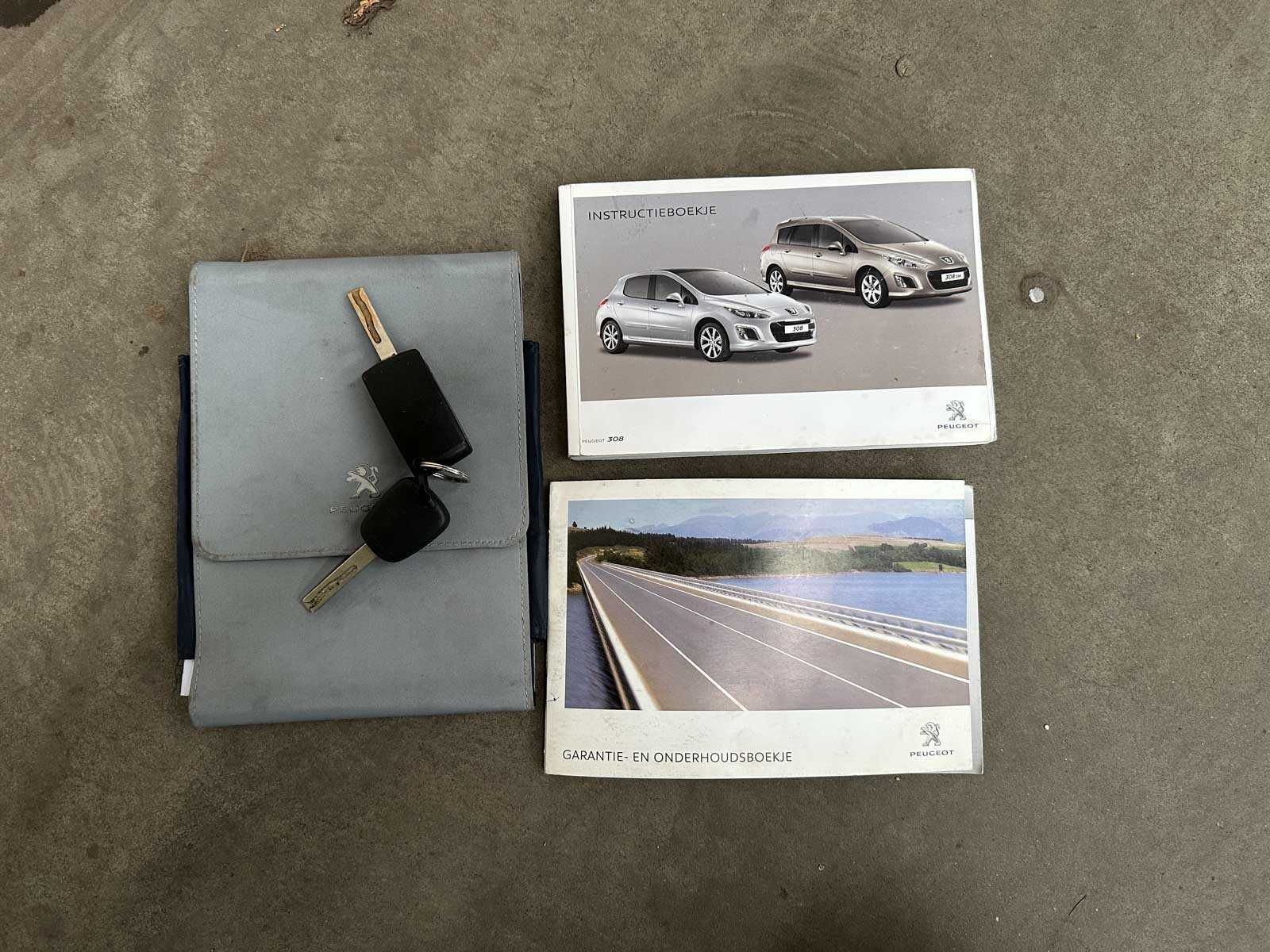 Peugeot 308 SW 1.6 THP Allure 7p 154hp 2013, 7-KBD-01