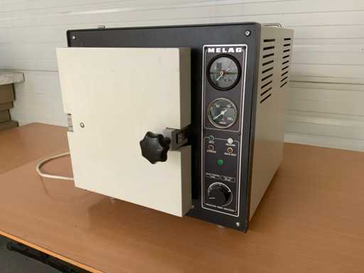 Autoklaw Melag 29 z 1984 roku