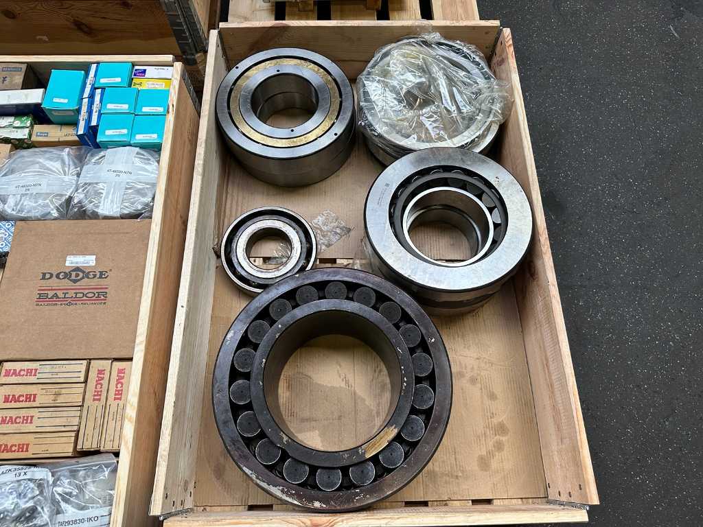 370kg (nett) various large bearings (B1499)