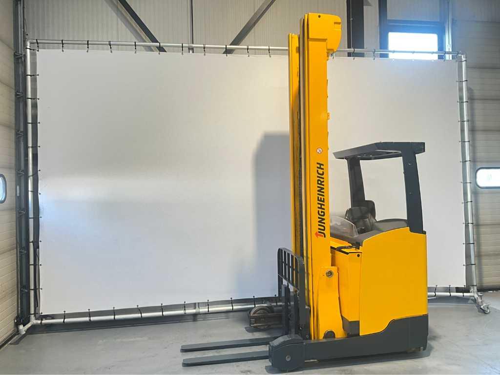 2015 - Jungheinrich - ETV 214 - Reach truck