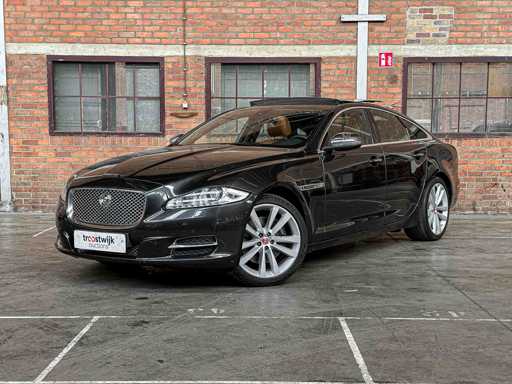 Jaguar XJ 3.0 V6D Portofoliu 275CP 2012