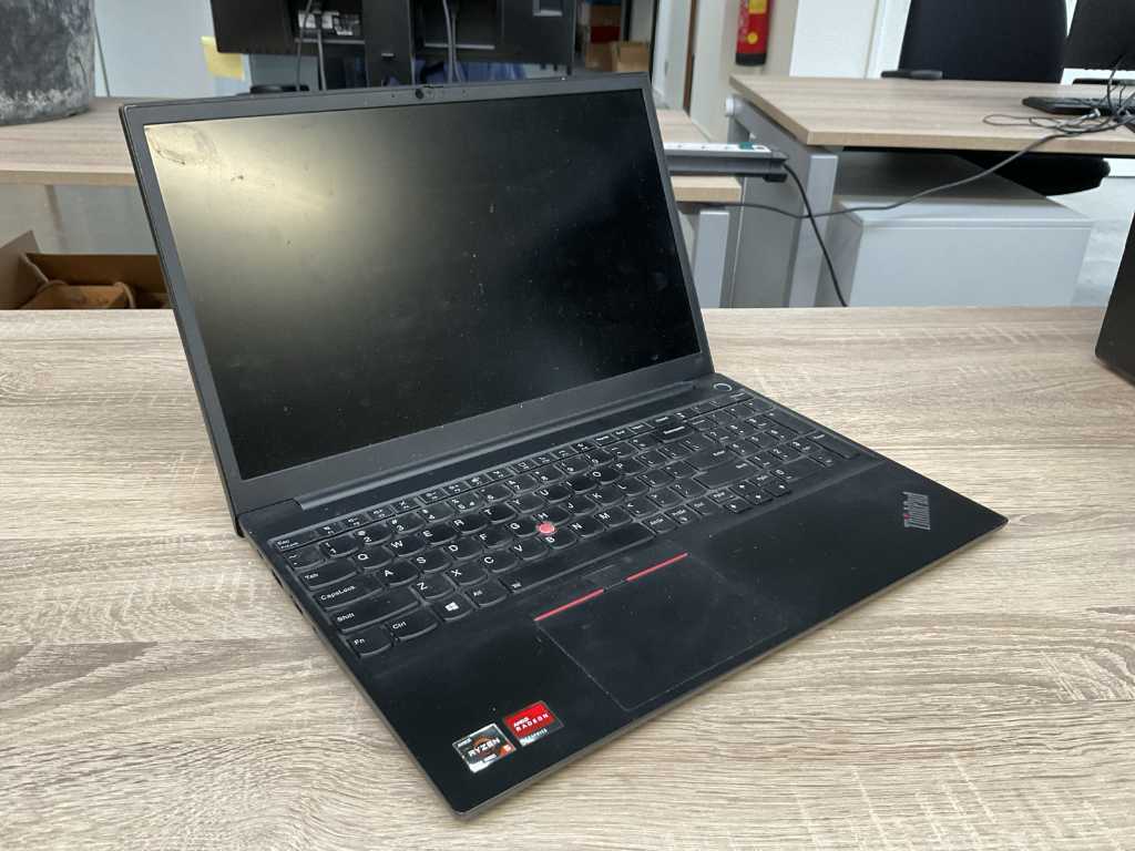 Laptopy - LENOVO - 20T8000XMH