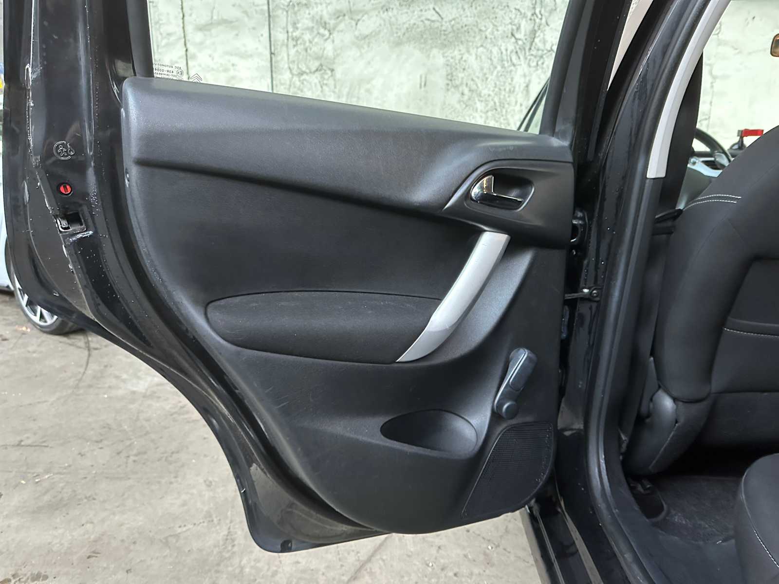 Citroen C3 1.4 VTi Ligne Business (Origineel-NL) 95pk 2010, 95-LVV-1