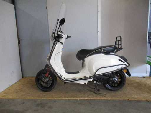 Vespa Sprint - Moped avariat - Scuter
