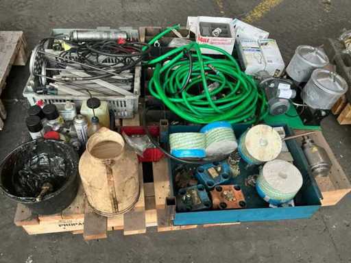 Batch of various parts