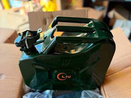 Jerrycans (horizontal)