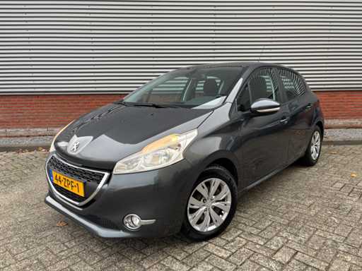 Peugeot 208 1.2 VTi Envy, 44-ZPF-1