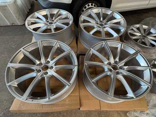 AUDI RS6 Rim Set 4K0601025AA