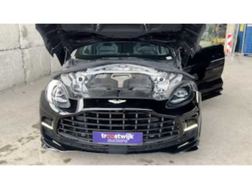 0932dbdf-eb46-40cd-afa5-04ce72ed27e2.mp4