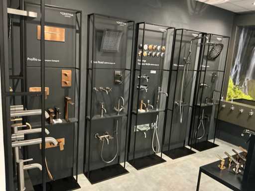 Mobilier de prezentare de perete Christina cu conținut (7x)