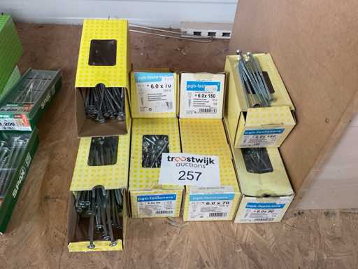 8 dozen lange houtschroeven