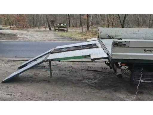 ea3fd9dc-9b18-420f-8ff7-256e4668f04f.mp4