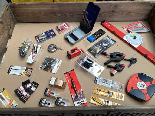 KWB mix lot vari utensili manuali