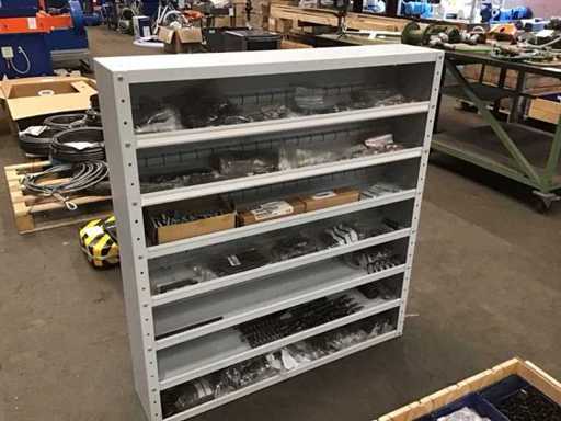 Metalen kast met veren