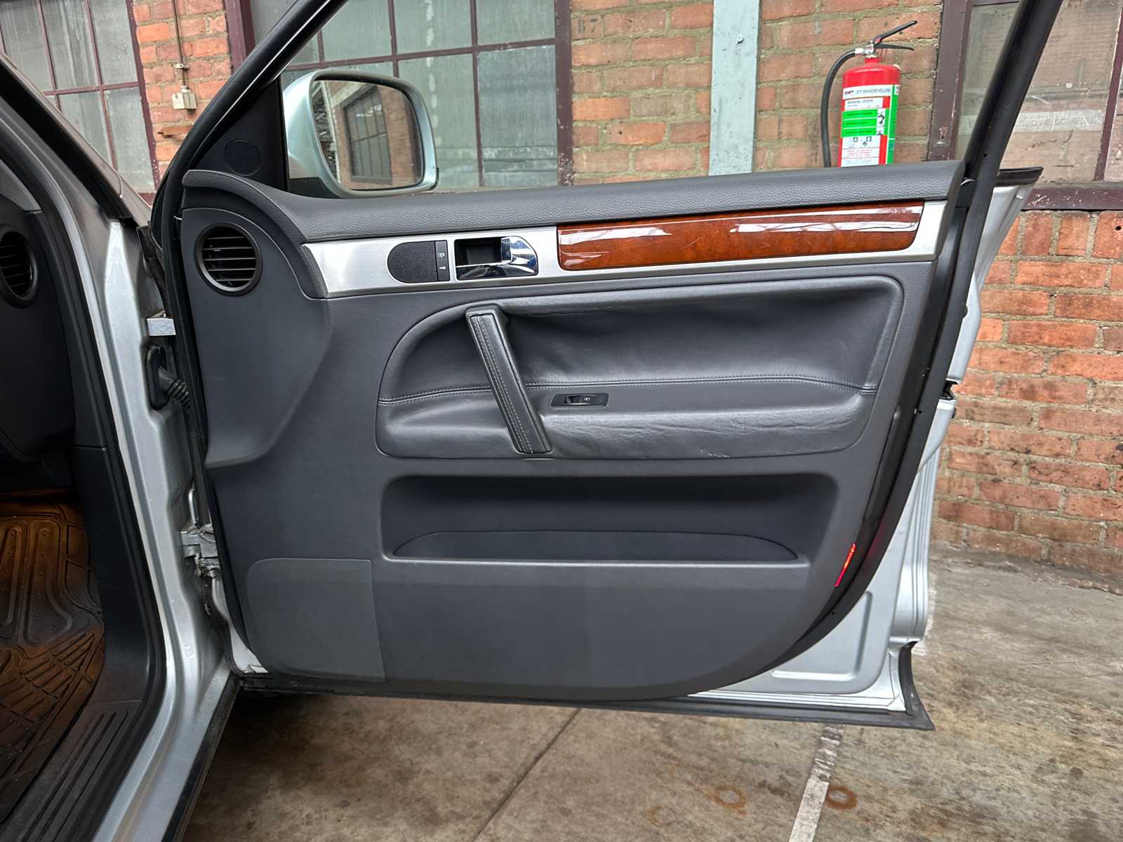 Volkswagen Touareg 3.2 V6 220pk 2003, 07-NG-JJ Youngtimer