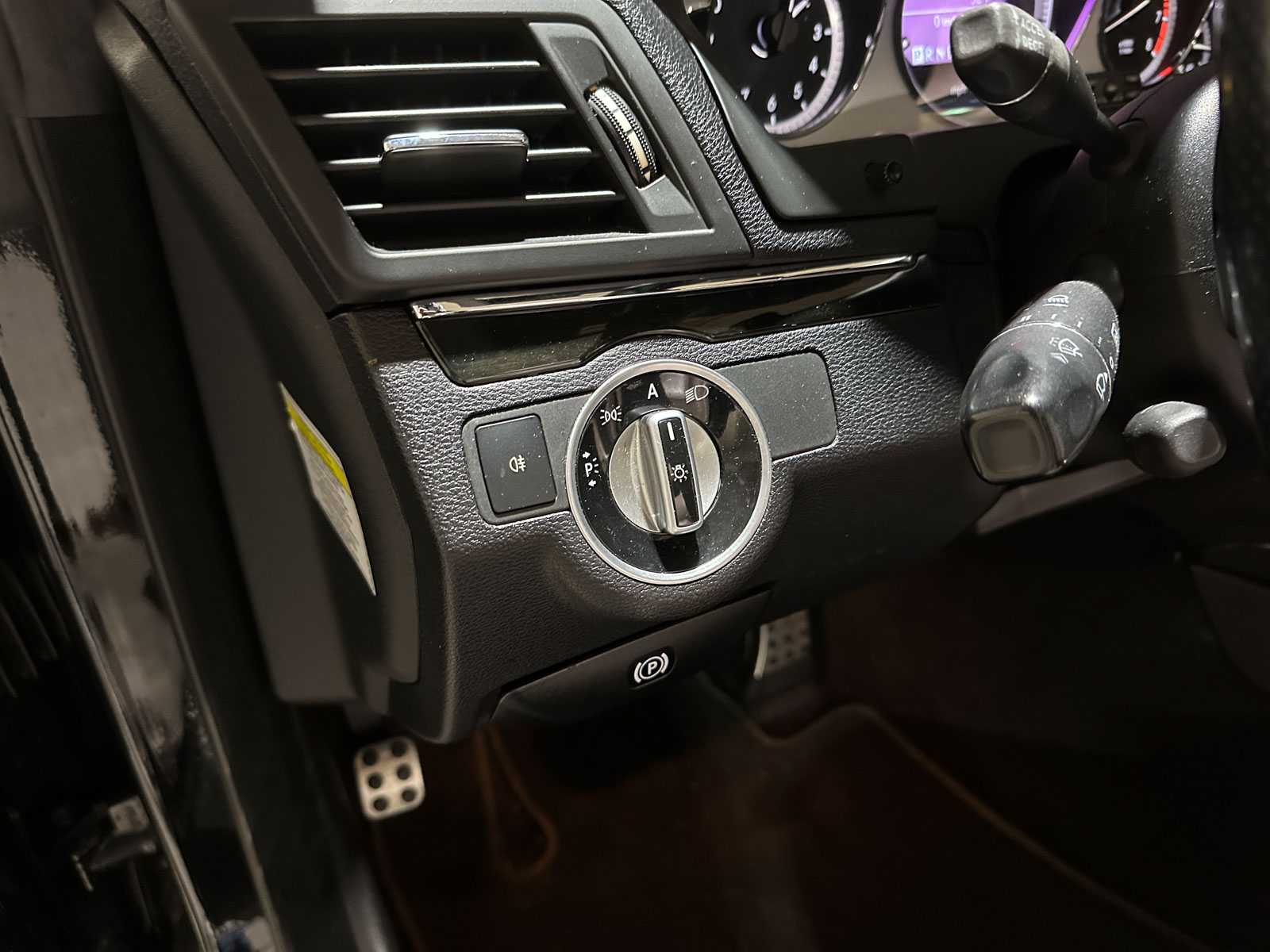 Mercedes-Benz E550 AMG Cabriolet Elegance 5.5 V8 387pk 2011 E-Klasse, NL-962-T