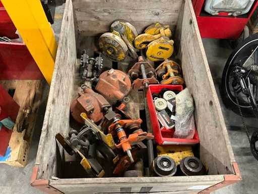 Demag Varie attrezzature per il sollevamento