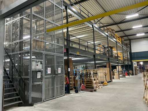 2007 Doppio piano Mezzanino 2 piani 32x28 mr