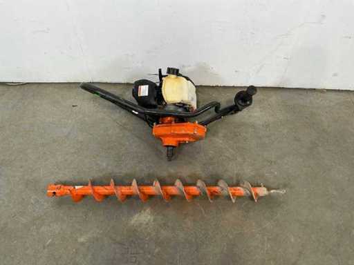 2015 General Equipment M240H Grondboormachine benzine